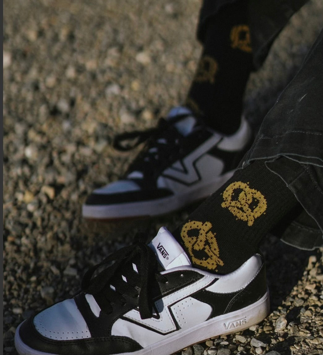 Pretzel Pyknic Socks