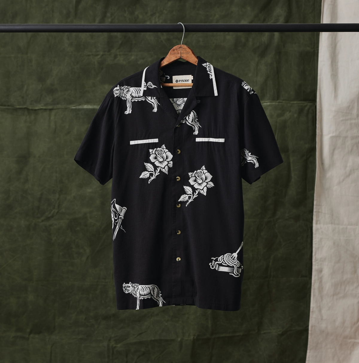 Pyknic Pasta La Vista Button Down